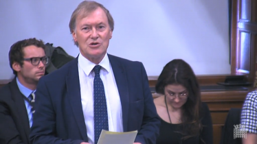 Sir David speaks in Trophy Hunting debate  